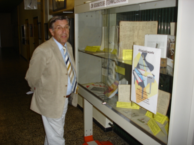 123 - HELMUTH.JPG